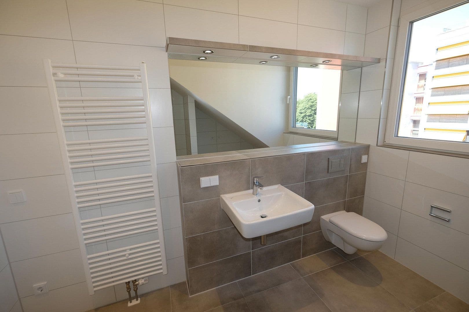 Prenájom bytu 2-izbový 65 m², Seilerstraße 7, Frankfurt am Main, Hesensko Prenájom bytu 2-izbový 65 m², Seilerstraße 7, Frankfurt am Main, Hesensko