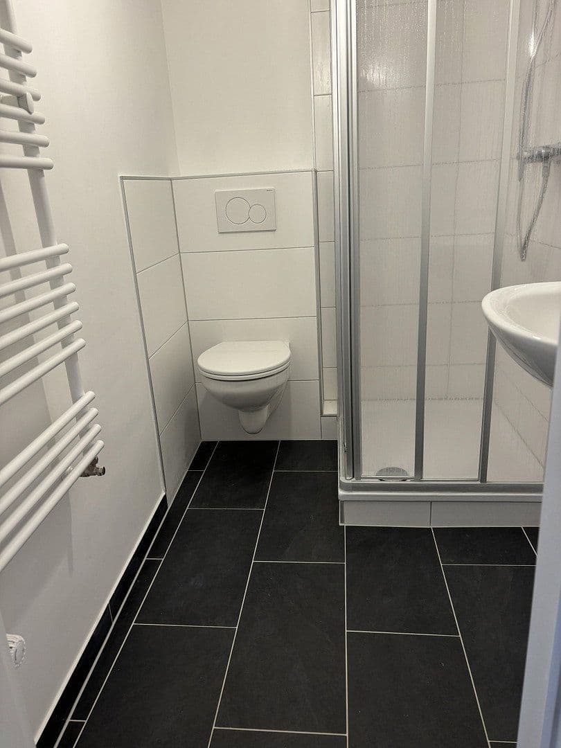 Prenájom bytu 1-izbový 38 m², Walburgisstr. 7, Dasseldorf, Severné Porýnie - Westfálsko Prenájom bytu 1-izbový 38 m², Walburgisstr. 7, Dasseldorf, Severné Porýnie - Westfálsko