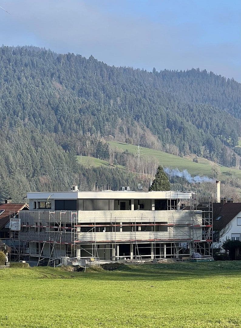 Prenájom bytu 2-izbový 80 m², Hausach, Bádensko-Wurttembersko Prenájom bytu 2-izbový 80 m², Hausach, Bádensko-Wurttembersko