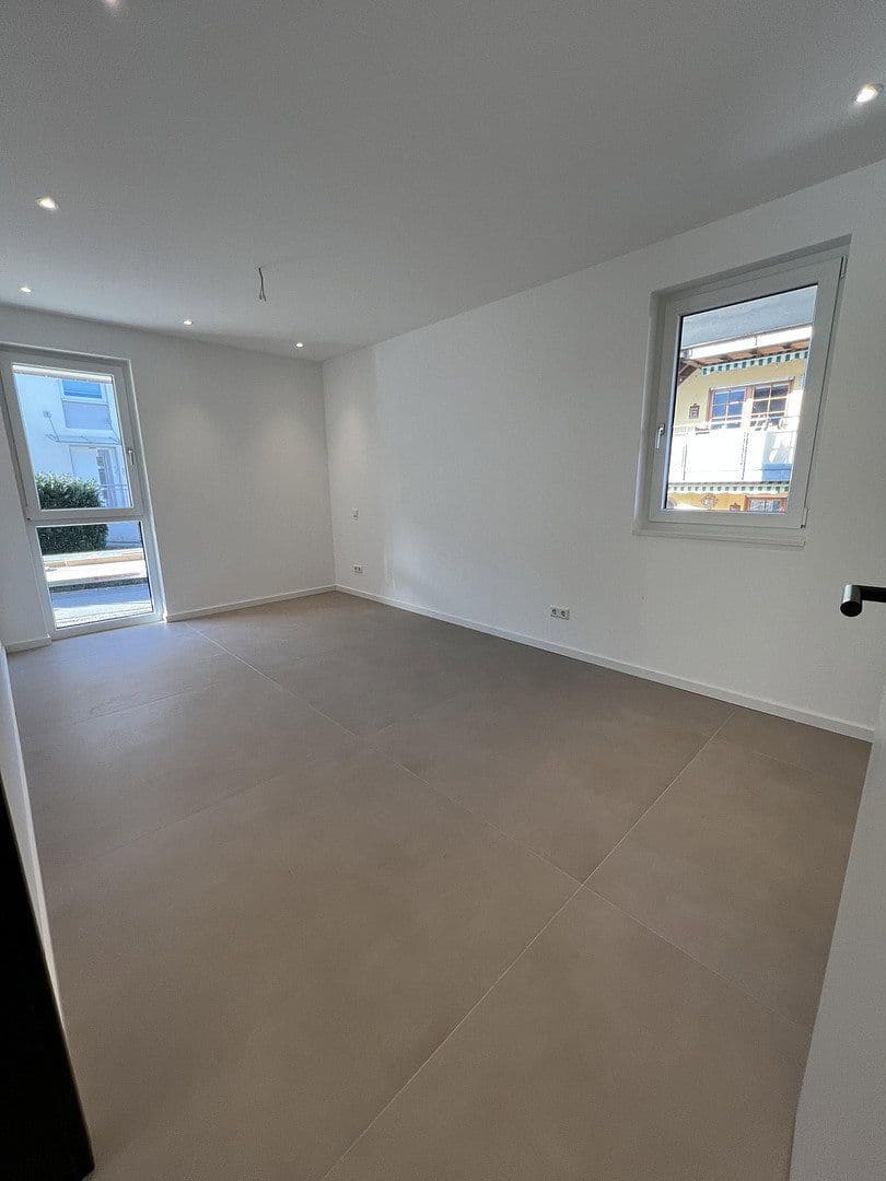 Prenájom bytu 2-izbový 80 m², Hausach, Bádensko-Wurttembersko Prenájom bytu 2-izbový 80 m², Hausach, Bádensko-Wurttembersko
