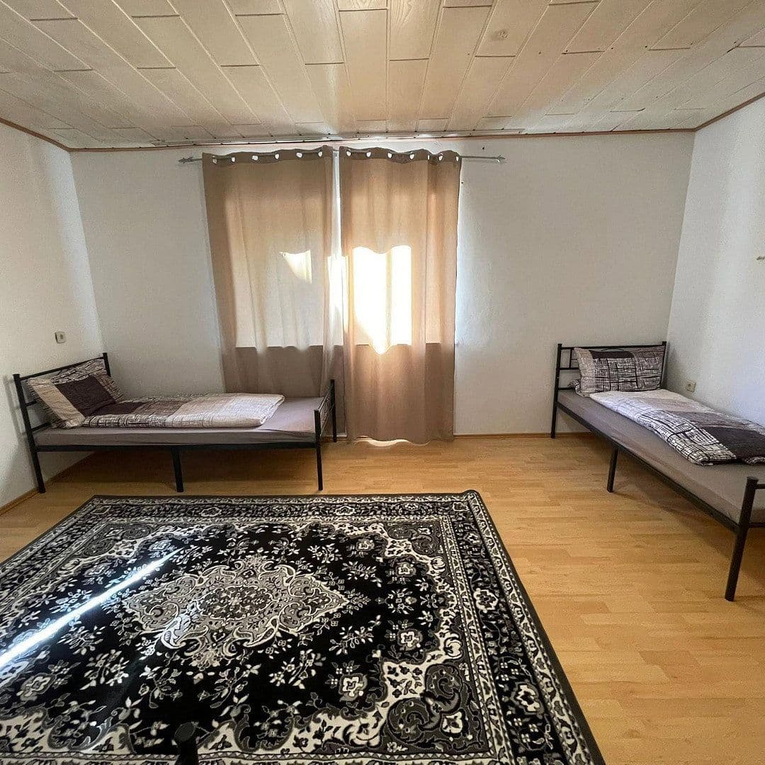 Prenájom domu 400 m², pozemek 600 m², Fresing, Bavorsko Prenájom domu 400 m², pozemek 600 m², Fresing, Bavorsko