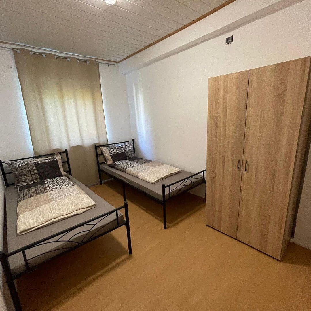 Prenájom domu 400 m², pozemek 600 m², Fresing, Bavorsko Prenájom domu 400 m², pozemek 600 m², Fresing, Bavorsko