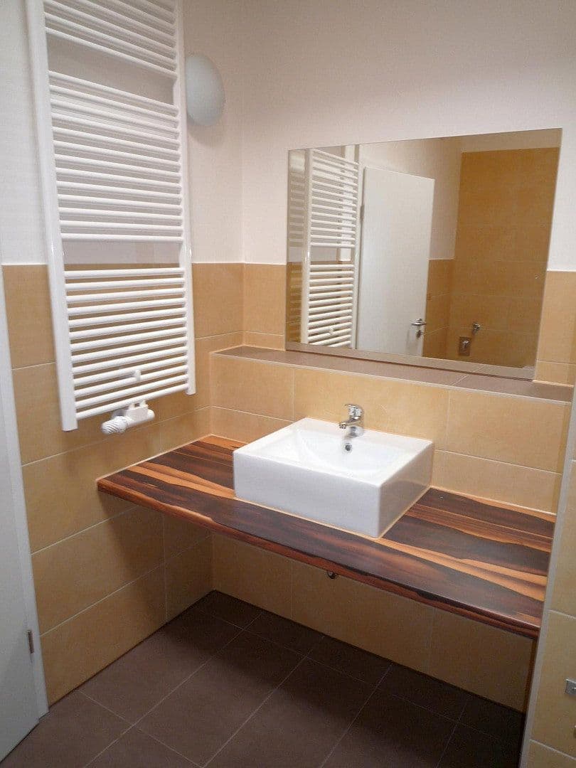 Prenájom bytu 4-izbový 116 m², Äußere Oybiner Straße 1a, Žitava, Sasko Prenájom bytu 4-izbový 116 m², Äußere Oybiner Straße 1a, Žitava, Sasko