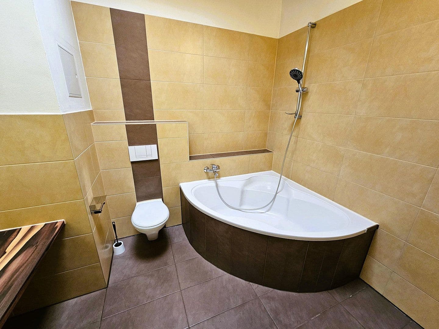 Prenájom bytu 4-izbový 116 m², Äußere Oybiner Straße 1a, Žitava, Sasko Prenájom bytu 4-izbový 116 m², Äußere Oybiner Straße 1a, Žitava, Sasko