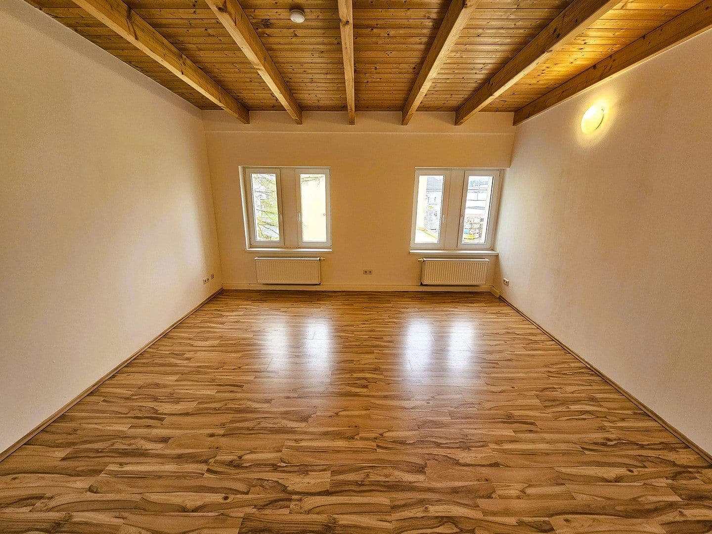 Prenájom bytu 4-izbový 116 m², Äußere Oybiner Straße 1a, Žitava, Sasko Prenájom bytu 4-izbový 116 m², Äußere Oybiner Straße 1a, Žitava, Sasko