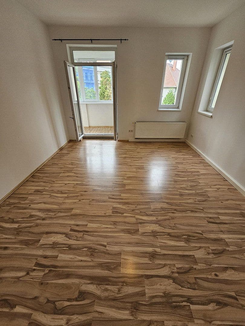 Prenájom bytu 4-izbový 116 m², Äußere Oybiner Straße 1a, Žitava, Sasko Prenájom bytu 4-izbový 116 m², Äußere Oybiner Straße 1a, Žitava, Sasko