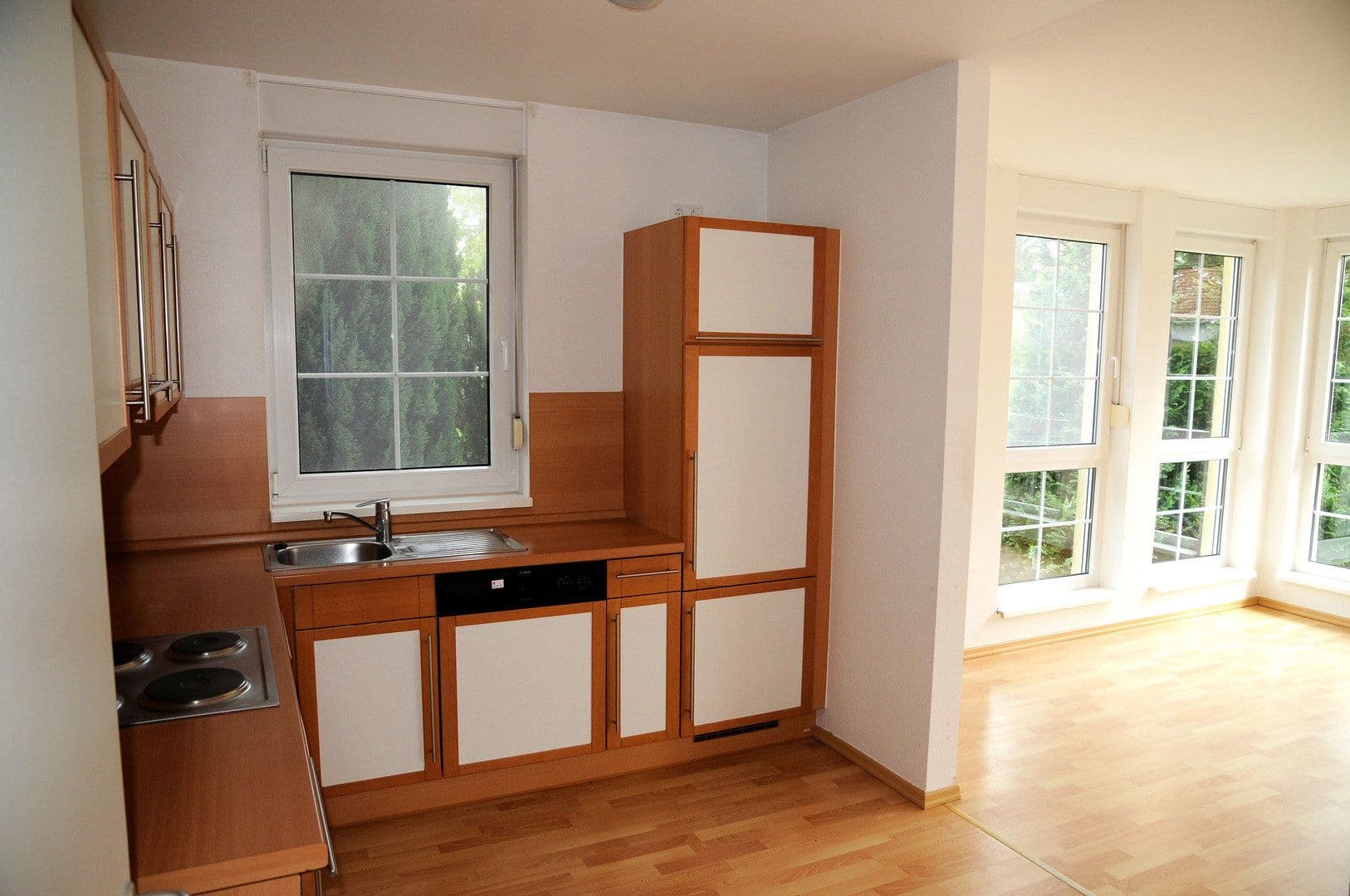 Predaj domu 532 m², pozemek 739 m², Gartenweg 1, Hohen Neuendorf, Brandenbursko Predaj domu 532 m², pozemek 739 m², Gartenweg 1, Hohen Neuendorf, Brandenbursko