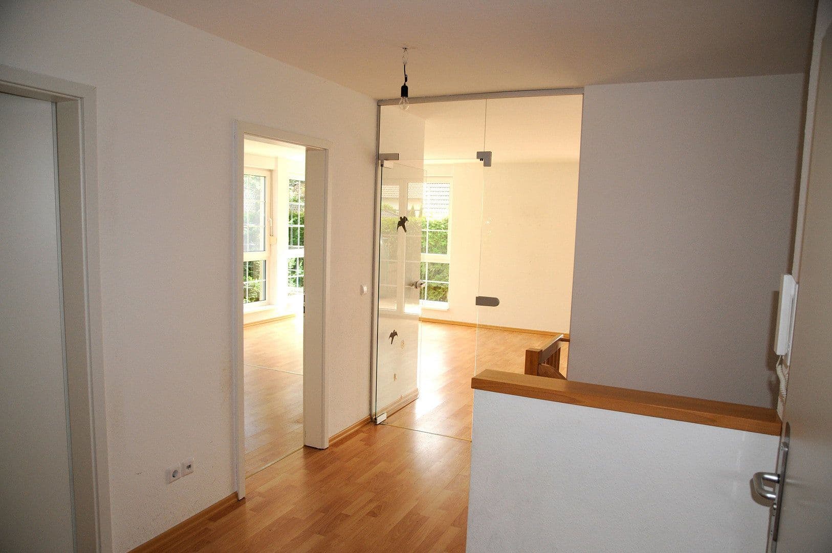 Predaj domu 532 m², pozemek 739 m², Gartenweg 1, Hohen Neuendorf, Brandenbursko Predaj domu 532 m², pozemek 739 m², Gartenweg 1, Hohen Neuendorf, Brandenbursko