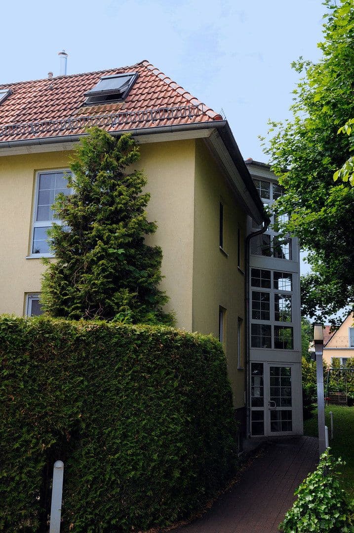 Predaj domu 532 m², pozemek 739 m², Gartenweg 1, Hohen Neuendorf, Brandenbursko Predaj domu 532 m², pozemek 739 m², Gartenweg 1, Hohen Neuendorf, Brandenbursko