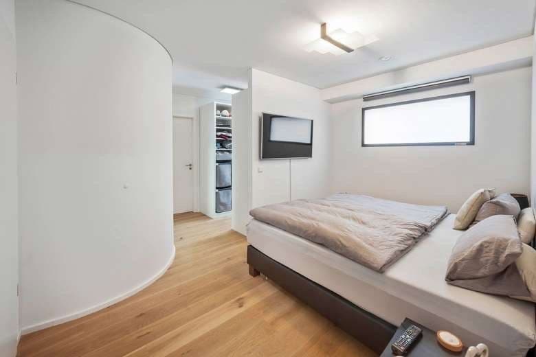 Prenájom bytu 6-izbový 180 m², Alexanderstr. 65, Frankfurt am Main, Hesensko Prenájom bytu 6-izbový 180 m², Alexanderstr. 65, Frankfurt am Main, Hesensko