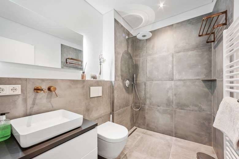 Prenájom bytu 6-izbový 180 m², Alexanderstr. 65, Frankfurt am Main, Hesensko Prenájom bytu 6-izbový 180 m², Alexanderstr. 65, Frankfurt am Main, Hesensko