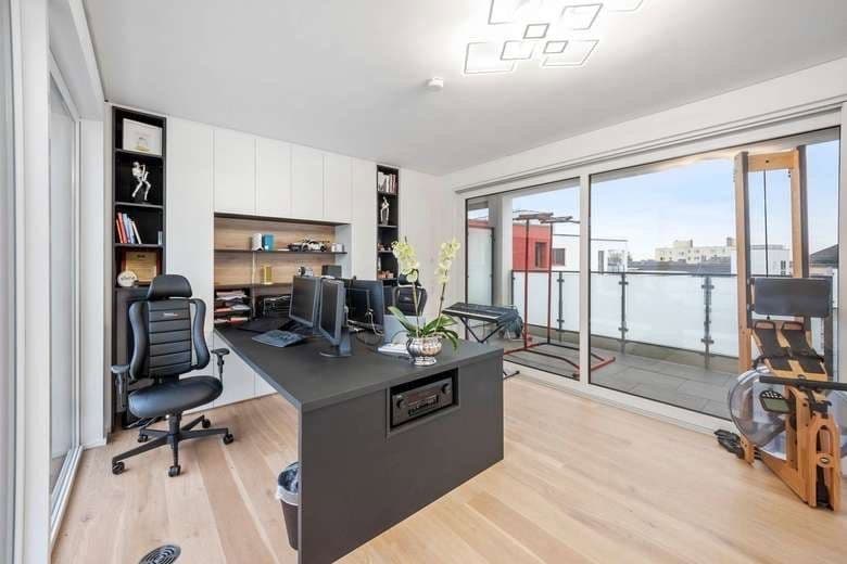 Prenájom bytu 6-izbový 180 m², Alexanderstr. 65, Frankfurt am Main, Hesensko Prenájom bytu 6-izbový 180 m², Alexanderstr. 65, Frankfurt am Main, Hesensko
