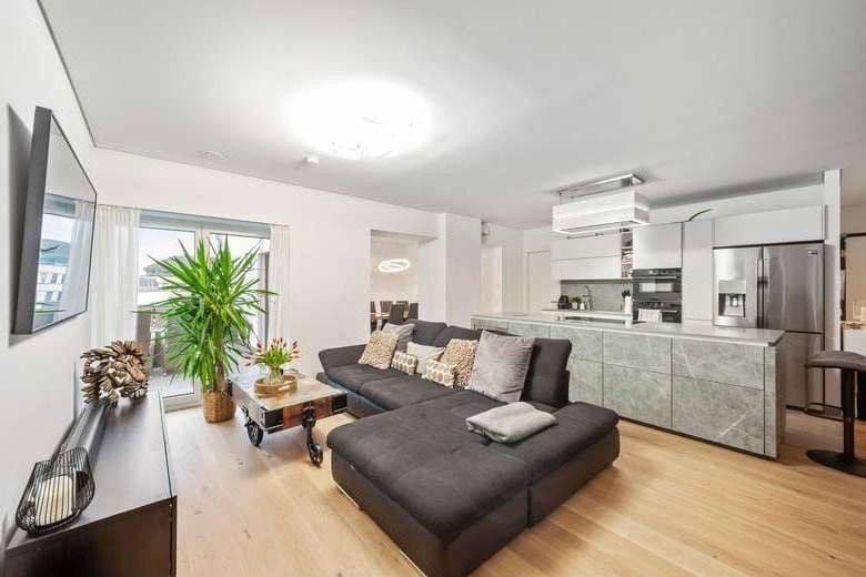 Prenájom bytu 6-izbový 180 m², Alexanderstr. 65, Frankfurt am Main, Hesensko Prenájom bytu 6-izbový 180 m², Alexanderstr. 65, Frankfurt am Main, Hesensko