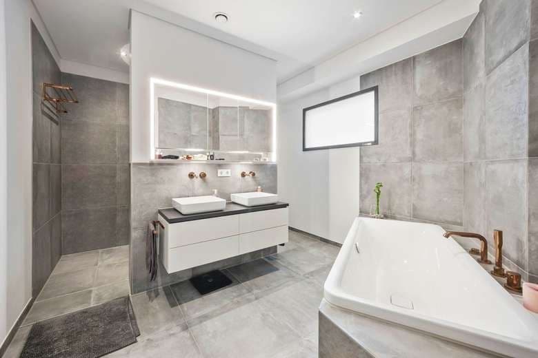 Prenájom bytu 6-izbový 180 m², Alexanderstr. 65, Frankfurt am Main, Hesensko Prenájom bytu 6-izbový 180 m², Alexanderstr. 65, Frankfurt am Main, Hesensko