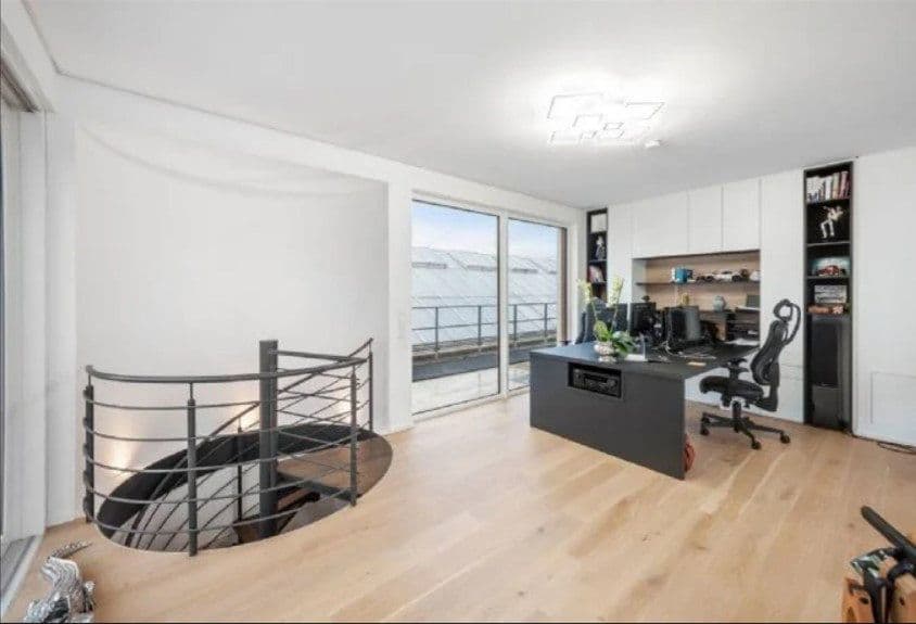Prenájom bytu 6-izbový 180 m², Alexanderstr. 65, Frankfurt am Main, Hesensko Prenájom bytu 6-izbový 180 m², Alexanderstr. 65, Frankfurt am Main, Hesensko