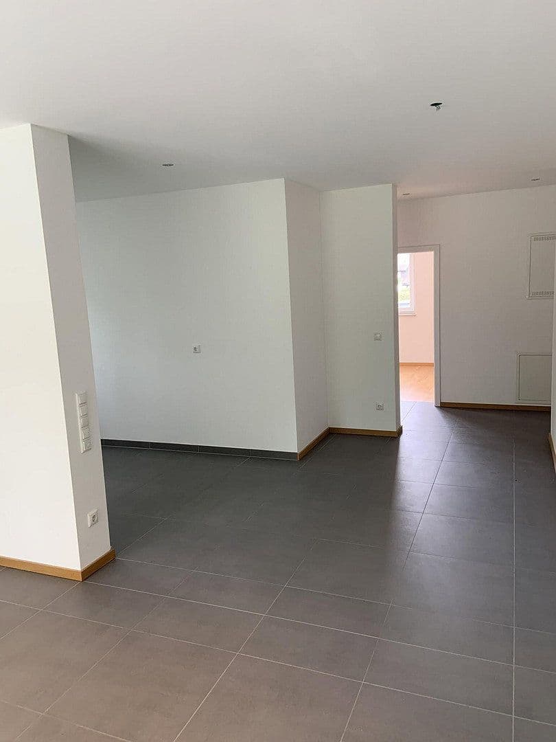 Prenájom bytu 3-izbový 80 m², Freising, Bavorsko Prenájom bytu 3-izbový 80 m², Freising, Bavorsko