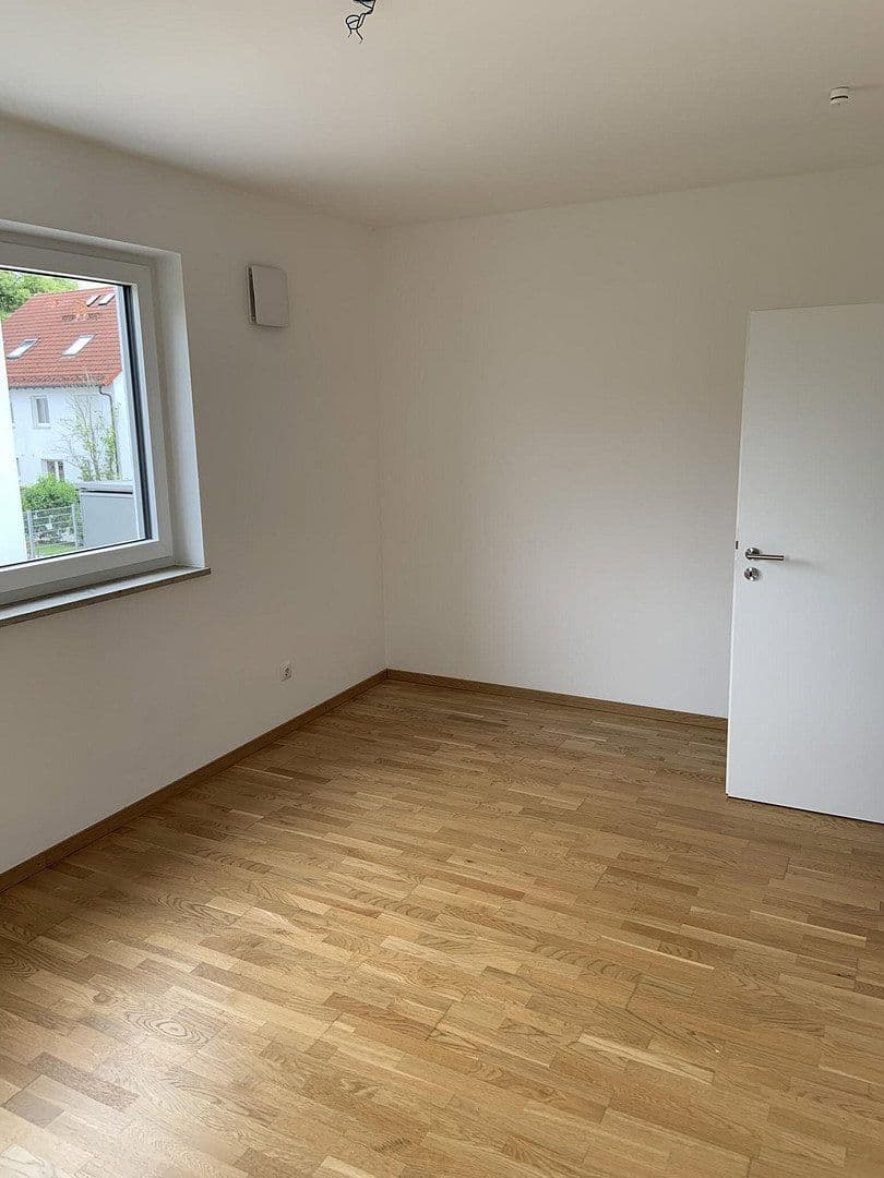 Prenájom bytu 3-izbový 80 m², Freising, Bavorsko Prenájom bytu 3-izbový 80 m², Freising, Bavorsko