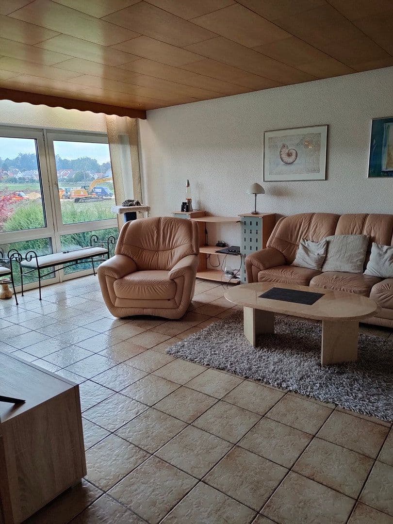 Prenájom bytu 5-izbový 120 m², Holzheim, Bavorsko Prenájom bytu 5-izbový 120 m², Holzheim, Bavorsko