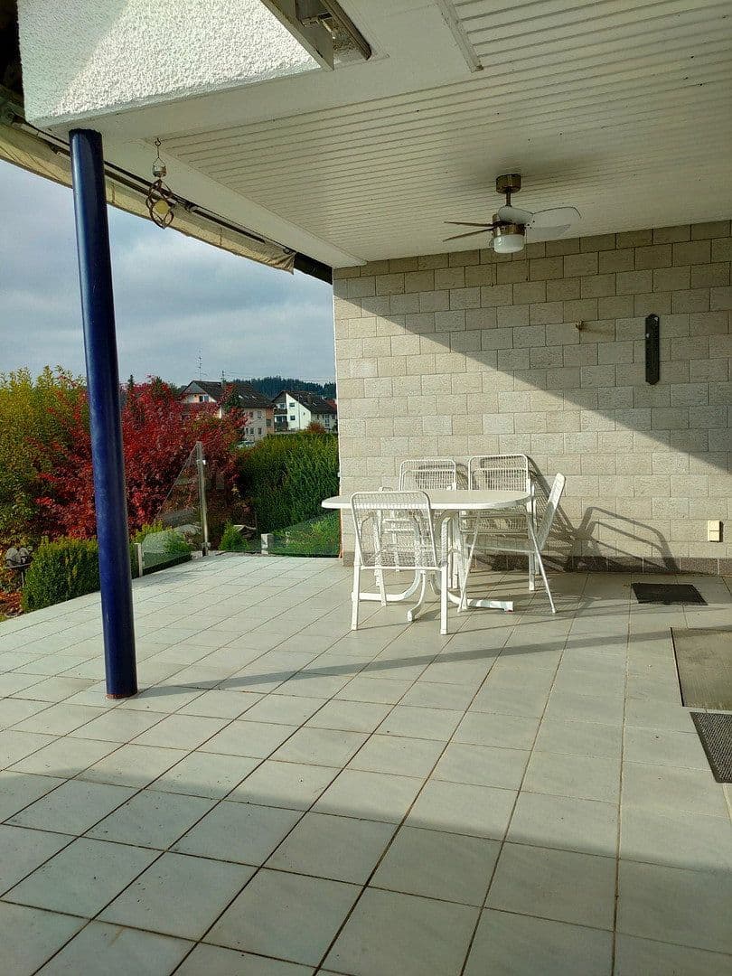 Prenájom bytu 5-izbový 120 m², Holzheim, Bavorsko Prenájom bytu 5-izbový 120 m², Holzheim, Bavorsko