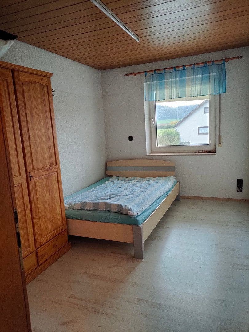 Prenájom bytu 5-izbový 120 m², Holzheim, Bavorsko Prenájom bytu 5-izbový 120 m², Holzheim, Bavorsko