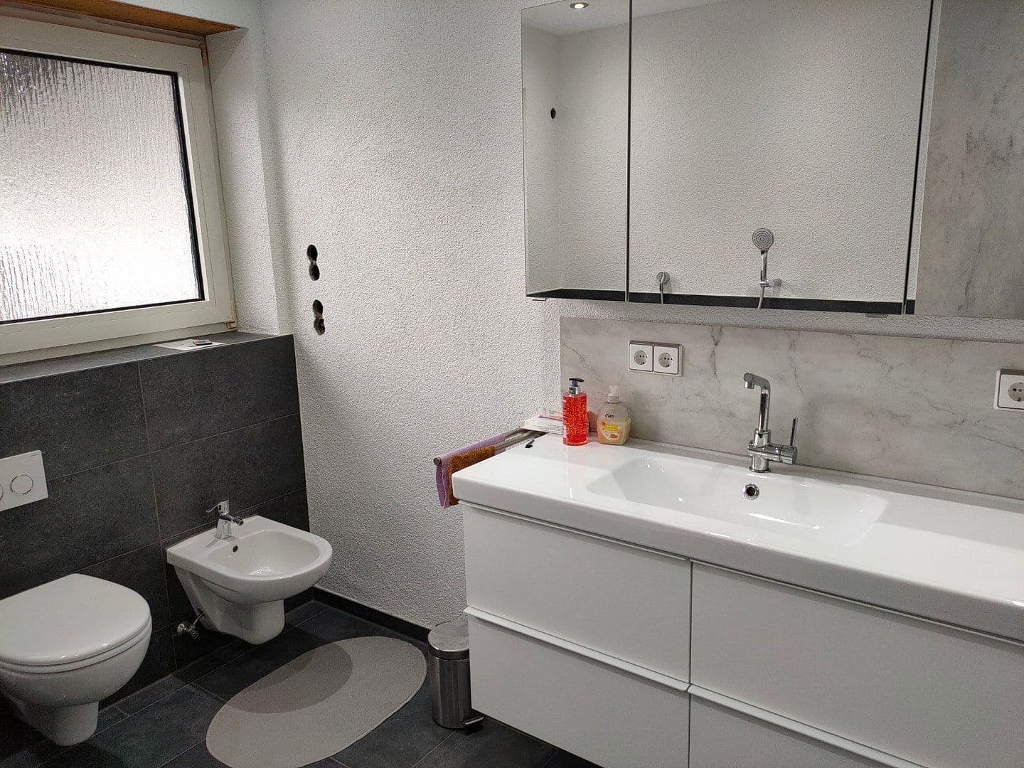 Prenájom bytu 5-izbový 120 m², Holzheim, Bavorsko Prenájom bytu 5-izbový 120 m², Holzheim, Bavorsko