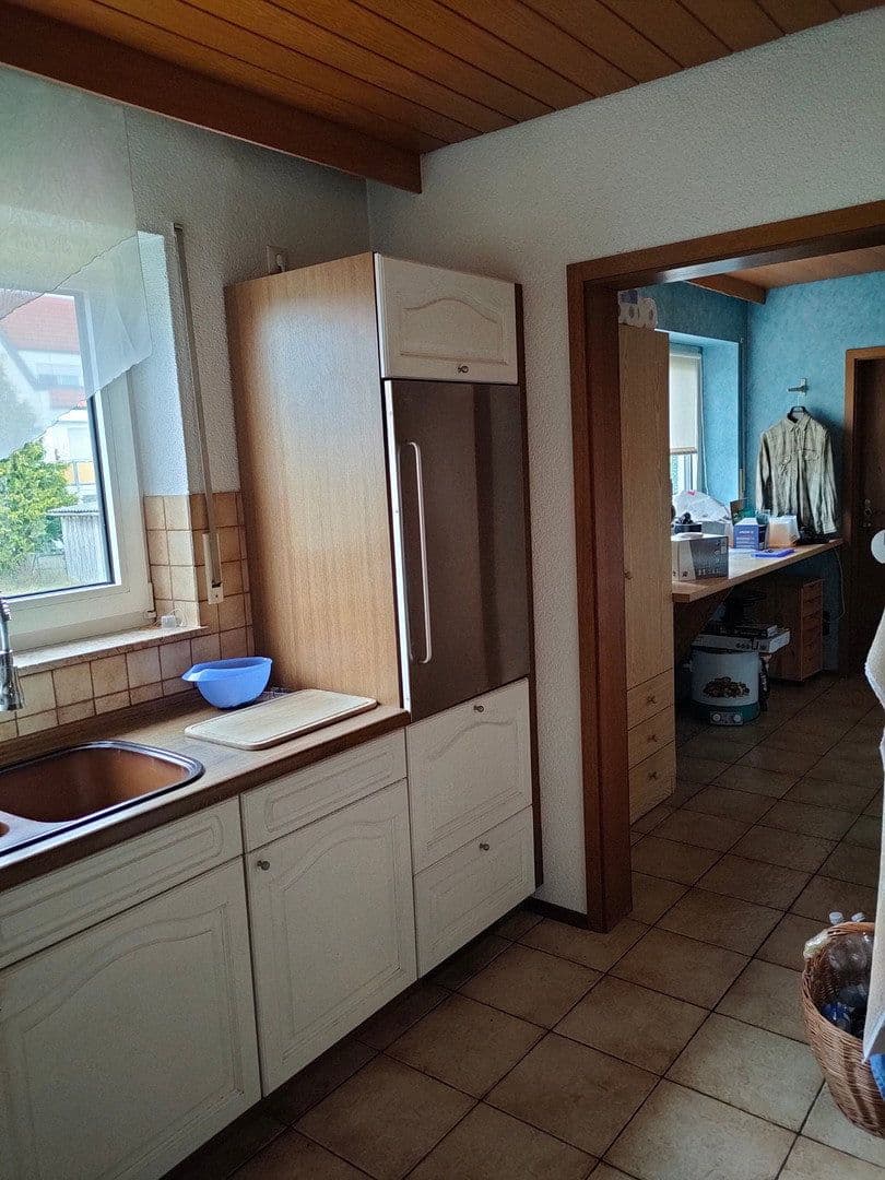 Prenájom bytu 5-izbový 120 m², Holzheim, Bavorsko Prenájom bytu 5-izbový 120 m², Holzheim, Bavorsko
