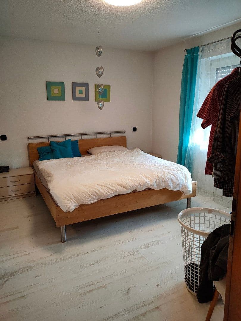Prenájom bytu 5-izbový 120 m², Holzheim, Bavorsko Prenájom bytu 5-izbový 120 m², Holzheim, Bavorsko