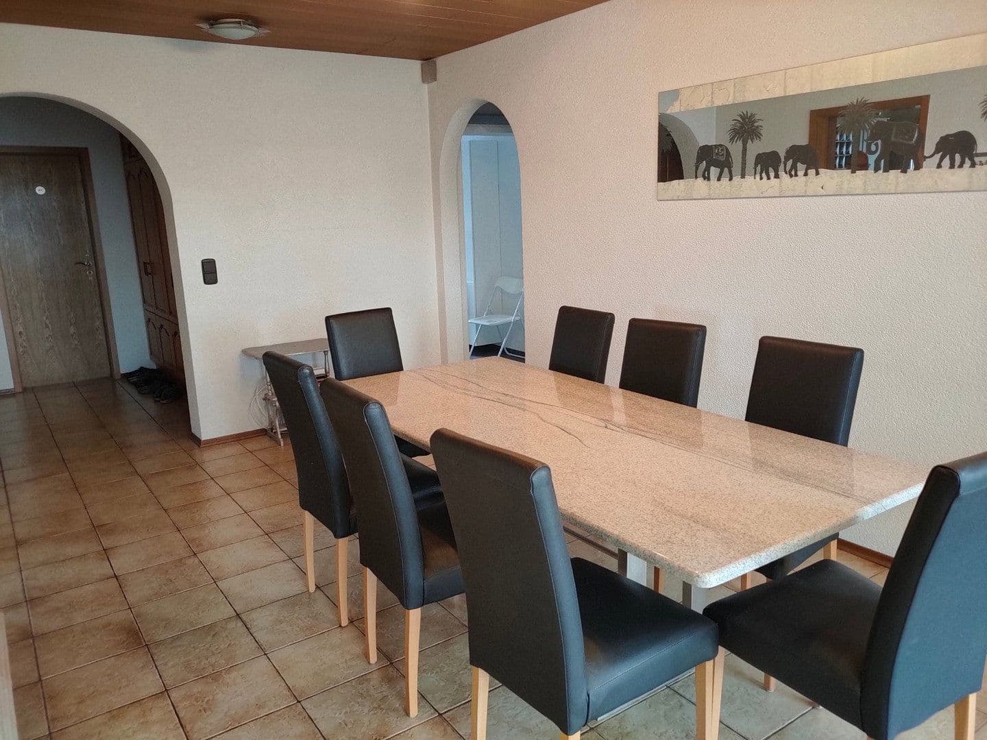 Prenájom bytu 5-izbový 120 m², Holzheim, Bavorsko Prenájom bytu 5-izbový 120 m², Holzheim, Bavorsko