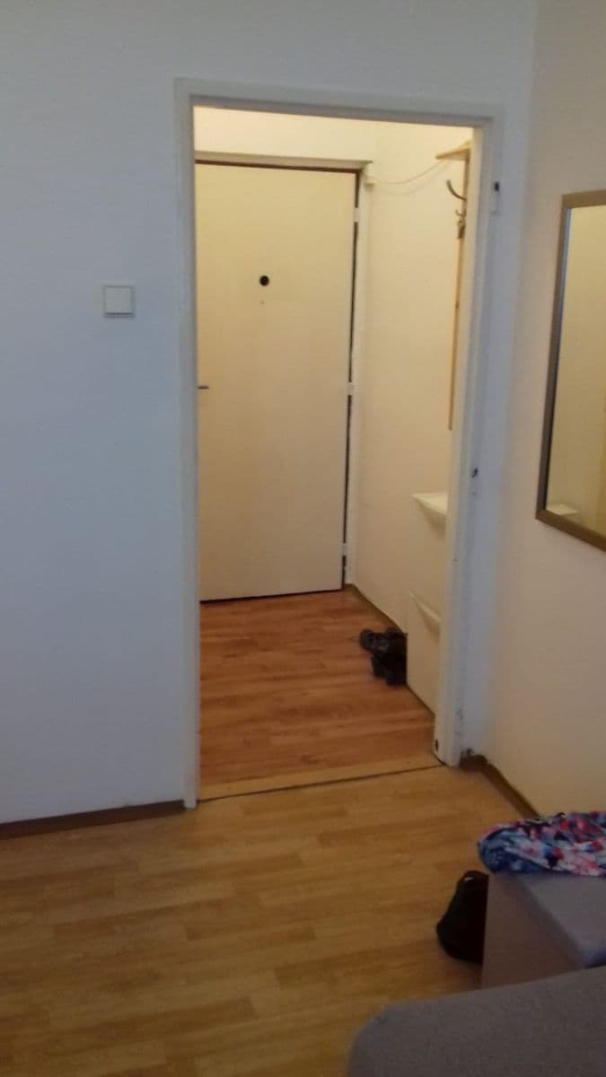 Prenájom bytu 1-izbový 30 m², Nad Kajetánkou, Praha, Praha Prenájom bytu 1-izbový 30 m², Nad Kajetánkou, Praha, Praha