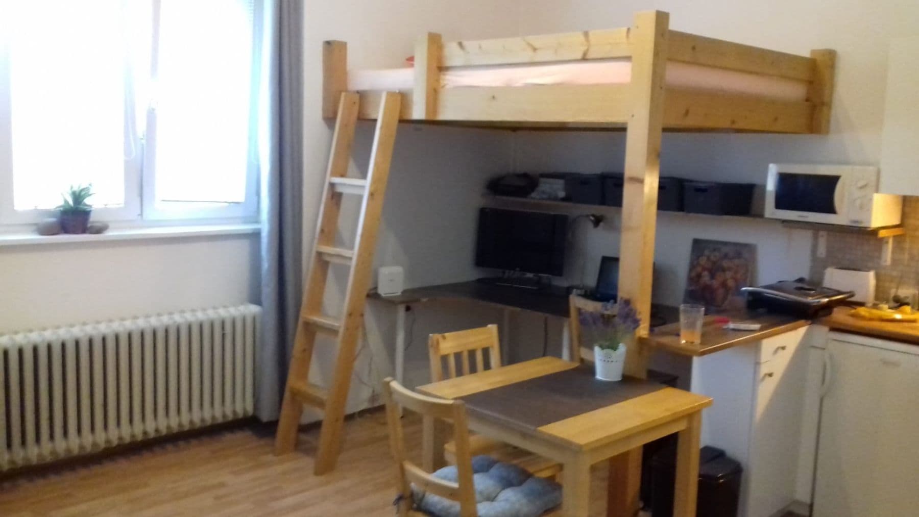 Prenájom bytu 1-izbový 30 m², Nad Kajetánkou, Praha, Praha Prenájom bytu 1-izbový 30 m², Nad Kajetánkou, Praha, Praha