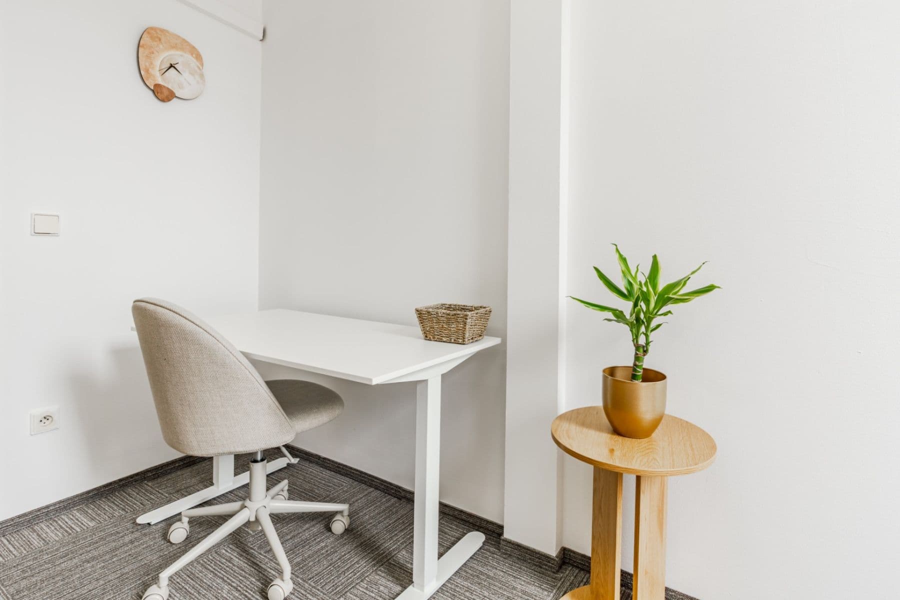 Prenájom kancelárie 20 m², Litovelská, Olomouc, Olomoucký kraj Prenájom kancelárie 20 m², Litovelská, Olomouc, Olomoucký kraj