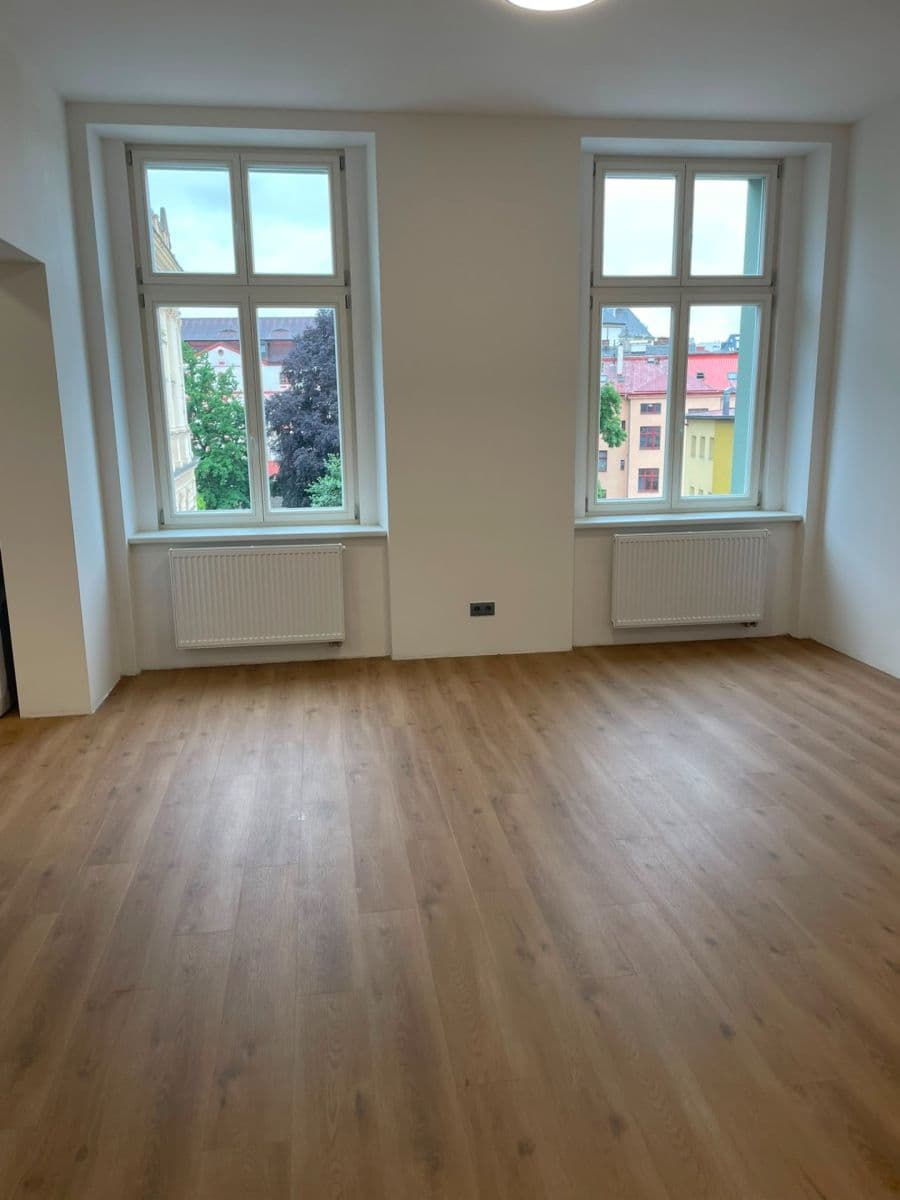 Prenájom bytu 2-izbový 79 m², Moskevská, Liberec, Liberecký kraj Prenájom bytu 2-izbový 79 m², Moskevská, Liberec, Liberecký kraj