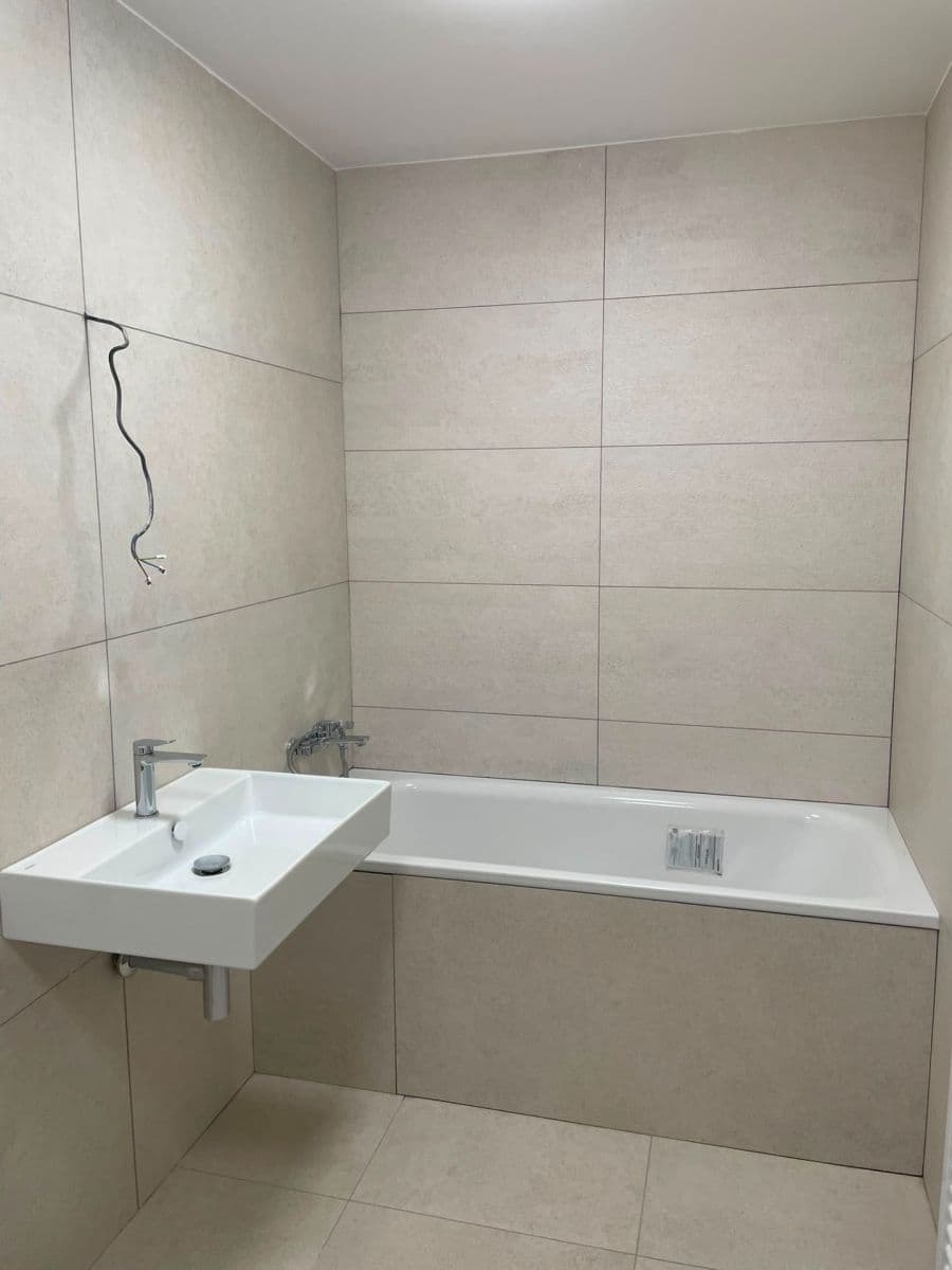 Prenájom bytu 2-izbový 79 m², Moskevská, Liberec, Liberecký kraj Prenájom bytu 2-izbový 79 m², Moskevská, Liberec, Liberecký kraj