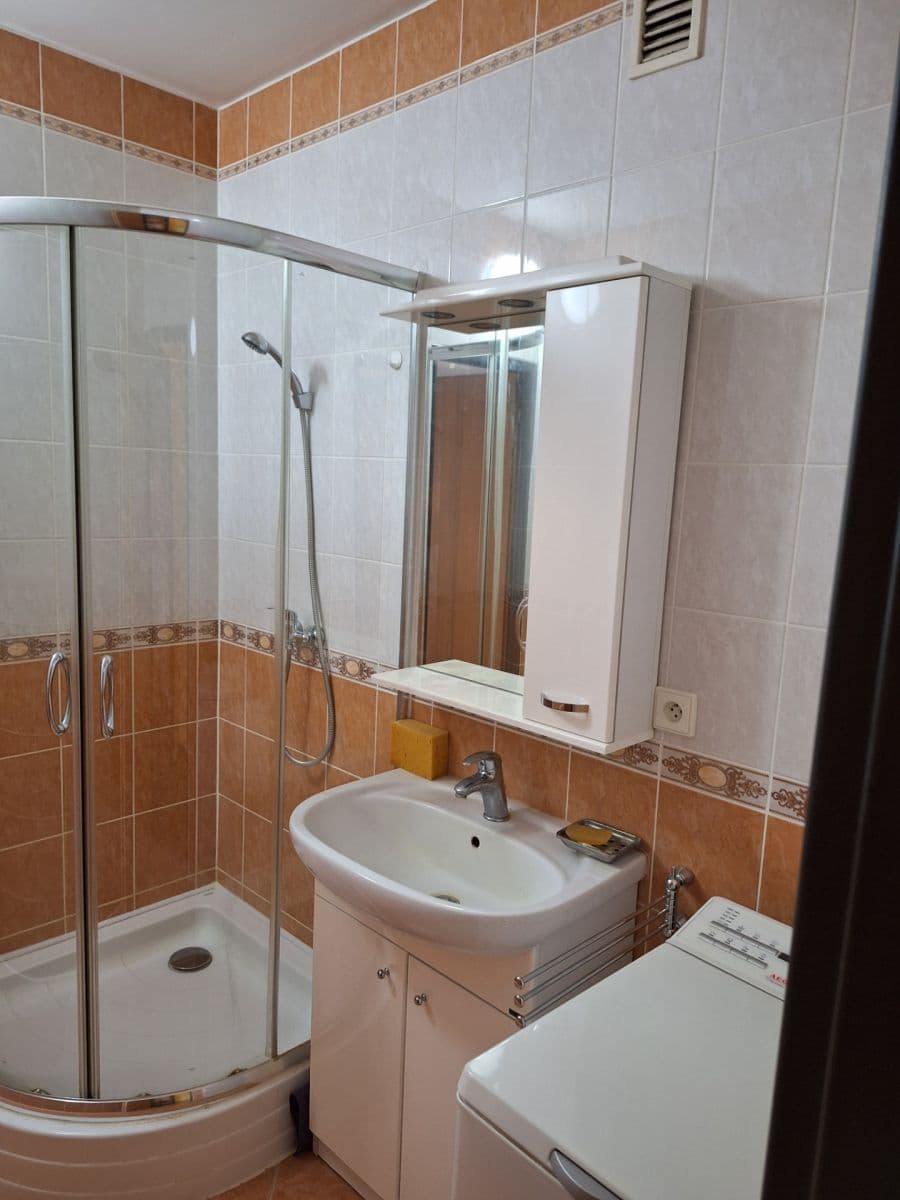 Prenájom bytu 2-izbový 66 m², Frýdlantská, Praha, Praha Prenájom bytu 2-izbový 66 m², Frýdlantská, Praha, Praha
