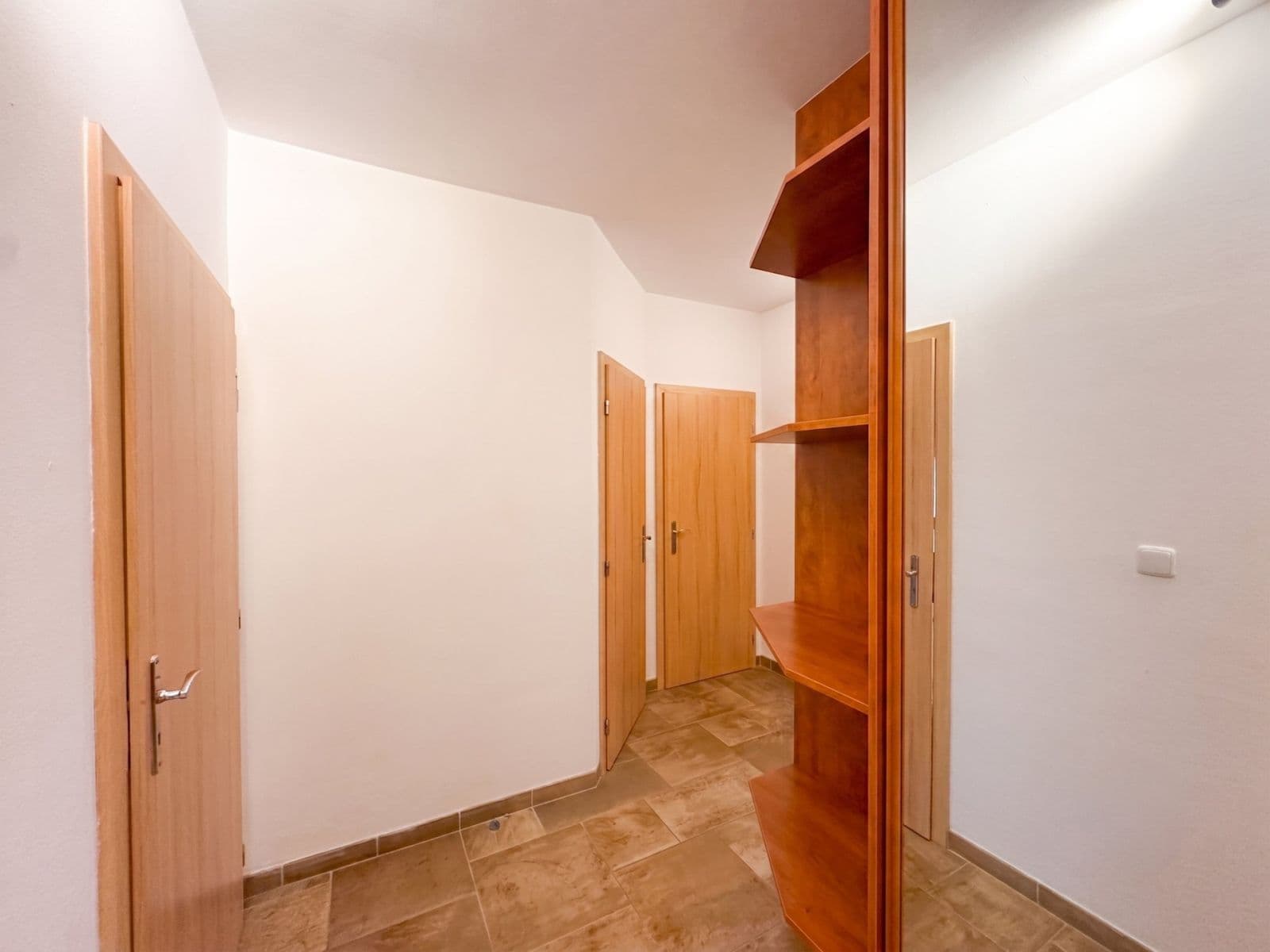 Prenájom bytu 3-izbový 69 m², Nad Paloučkem, Beroun, Středočeský kraj Prenájom bytu 3-izbový 69 m², Nad Paloučkem, Beroun, Středočeský kraj