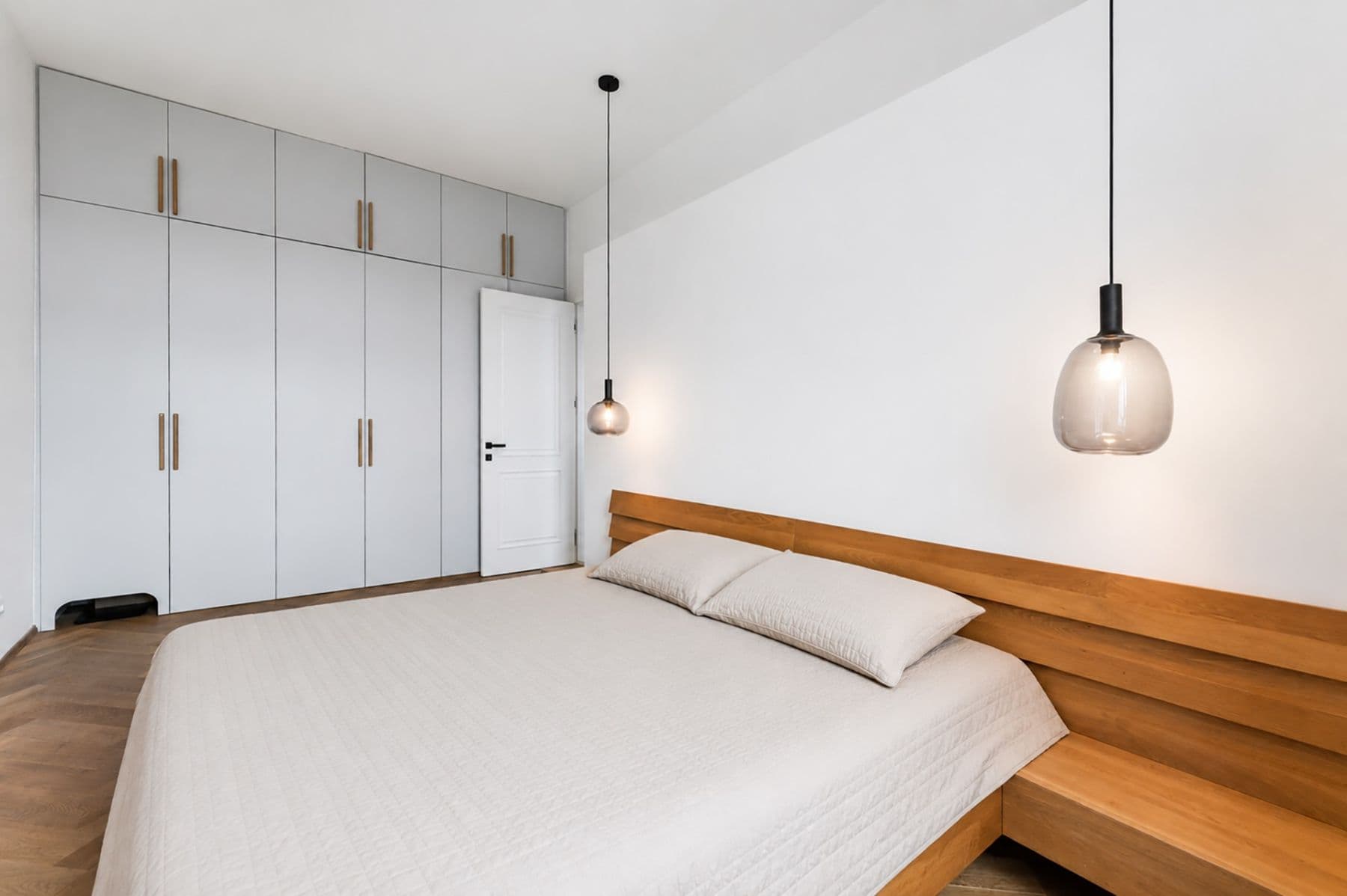 Prenájom bytu 3-izbový 80 m², Slezská, Praha, Praha Prenájom bytu 3-izbový 80 m², Slezská, Praha, Praha