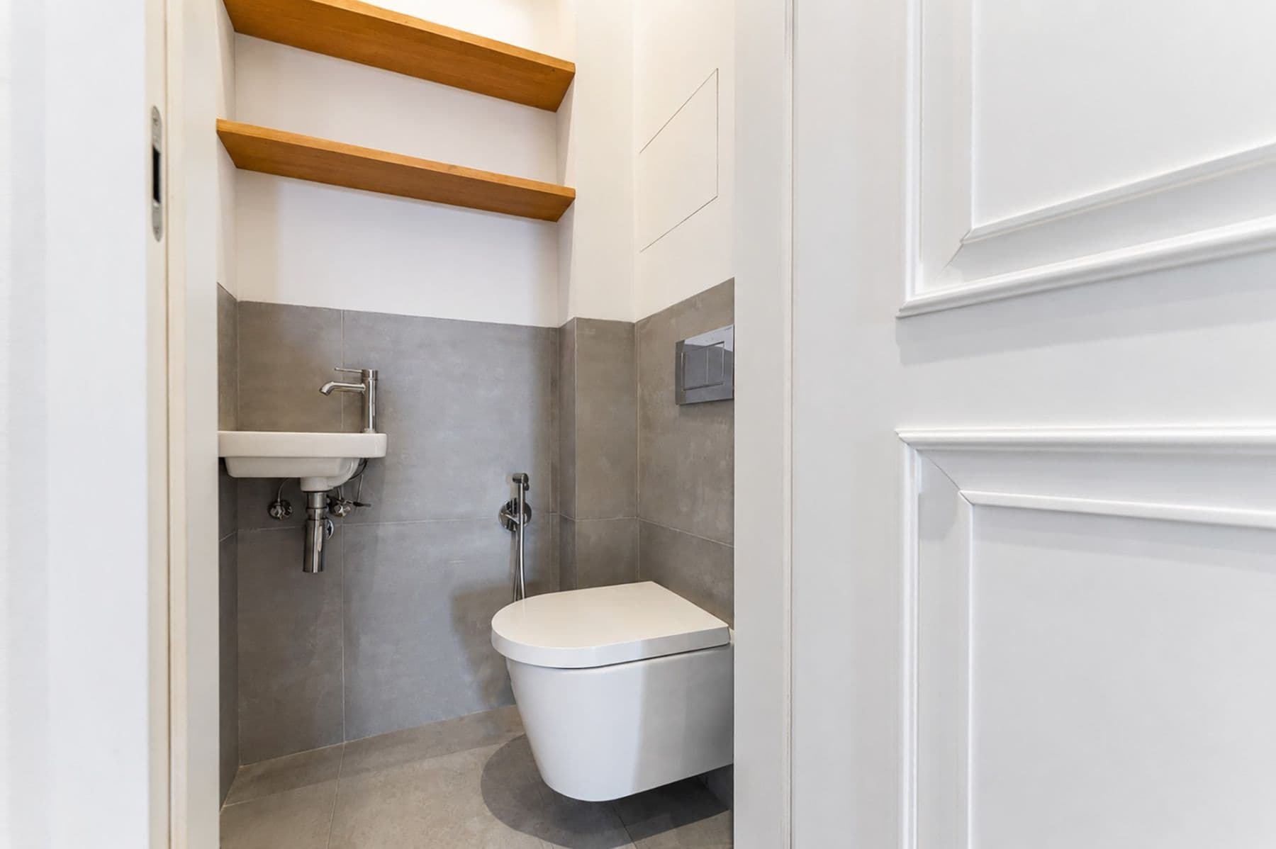 Prenájom bytu 3-izbový 80 m², Slezská, Praha, Praha Prenájom bytu 3-izbový 80 m², Slezská, Praha, Praha