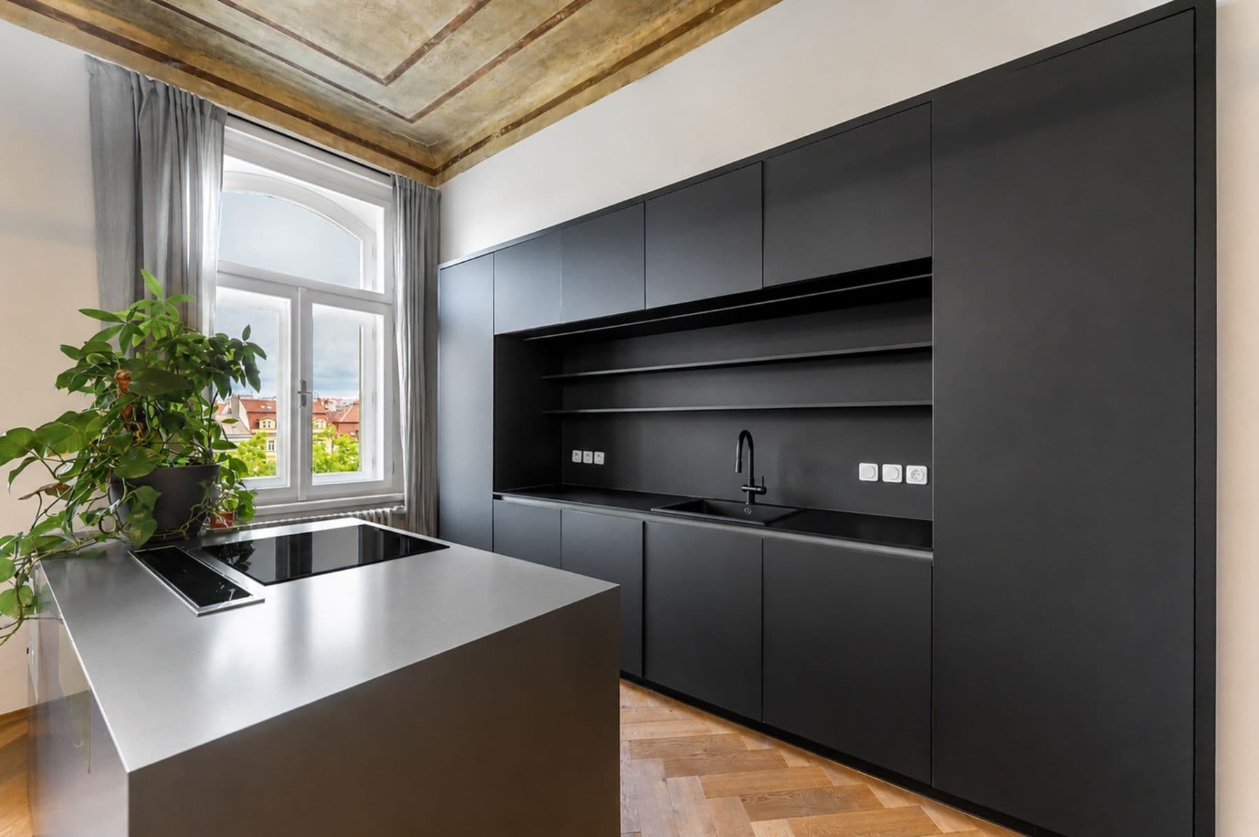 Prenájom bytu 3-izbový 80 m², Slezská, Praha, Praha Prenájom bytu 3-izbový 80 m², Slezská, Praha, Praha
