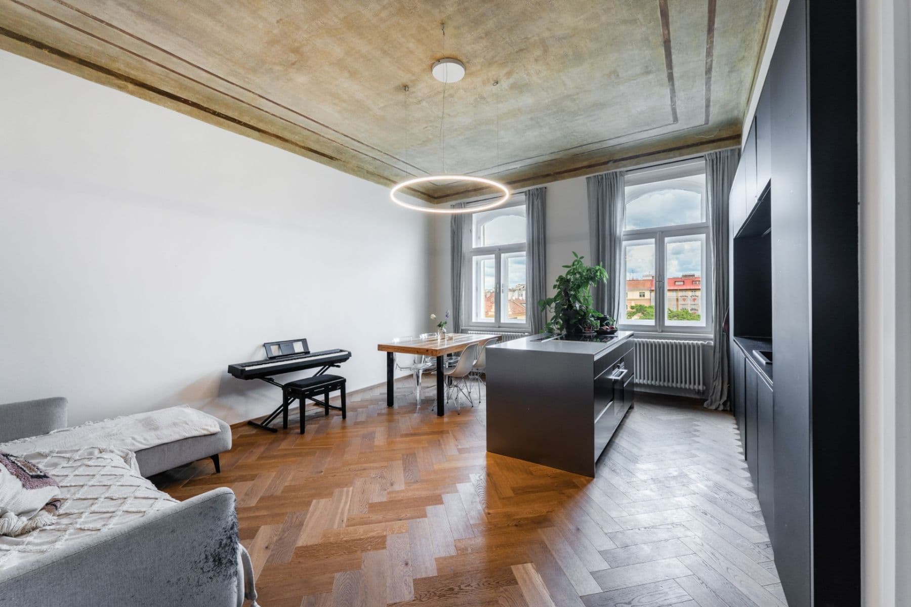 Prenájom bytu 3-izbový 80 m², Slezská, Praha, Praha Prenájom bytu 3-izbový 80 m², Slezská, Praha, Praha