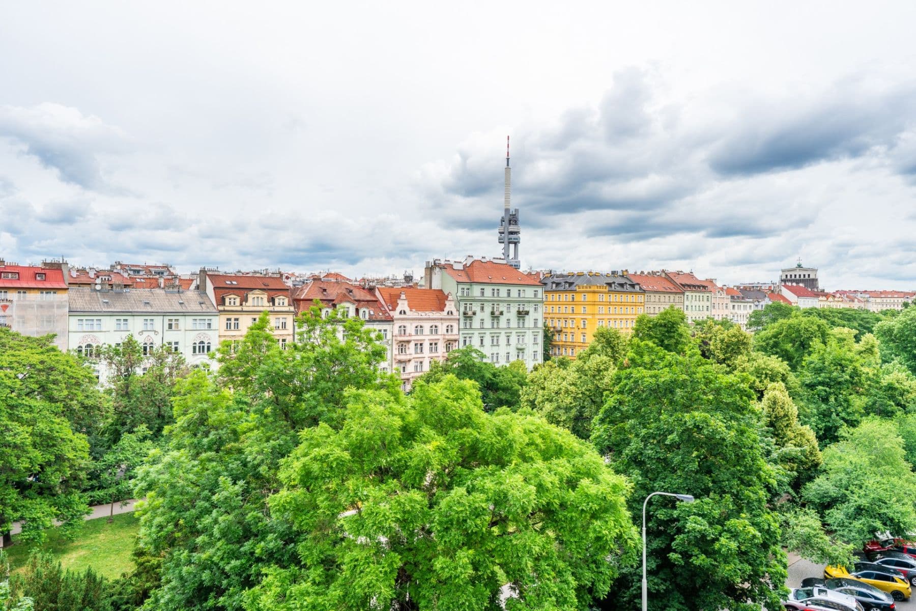Prenájom bytu 3-izbový 80 m², Slezská, Praha, Praha Prenájom bytu 3-izbový 80 m², Slezská, Praha, Praha