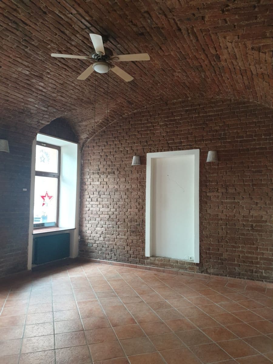 Predaj nebytového priestoru 292 m², Tusarova, Praha, Praha Predaj nebytového priestoru 292 m², Tusarova, Praha, Praha
