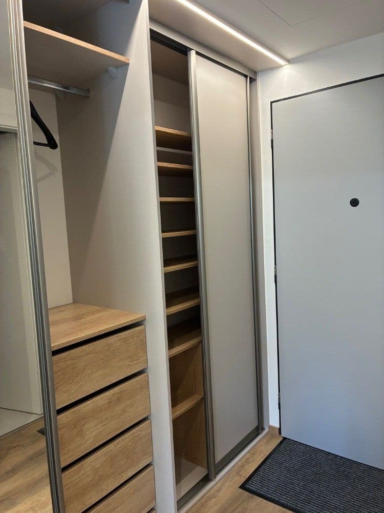 Prenájom bytu 2-izbový 56 m², Rostislavovo náměstí, Brno, Jihomoravský kraj Prenájom bytu 2-izbový 56 m², Rostislavovo náměstí, Brno, Jihomoravský kraj