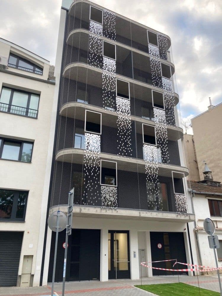 Prenájom bytu 2-izbový 56 m², Rostislavovo náměstí, Brno, Jihomoravský kraj Prenájom bytu 2-izbový 56 m², Rostislavovo náměstí, Brno, Jihomoravský kraj