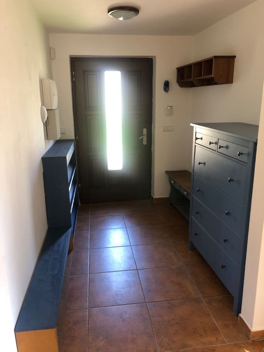 Prenájom domu 80 m², pozemek 200 m², Vysoký Chlumec, Středočeský kraj Prenájom domu 80 m², pozemek 200 m², Vysoký Chlumec, Středočeský kraj