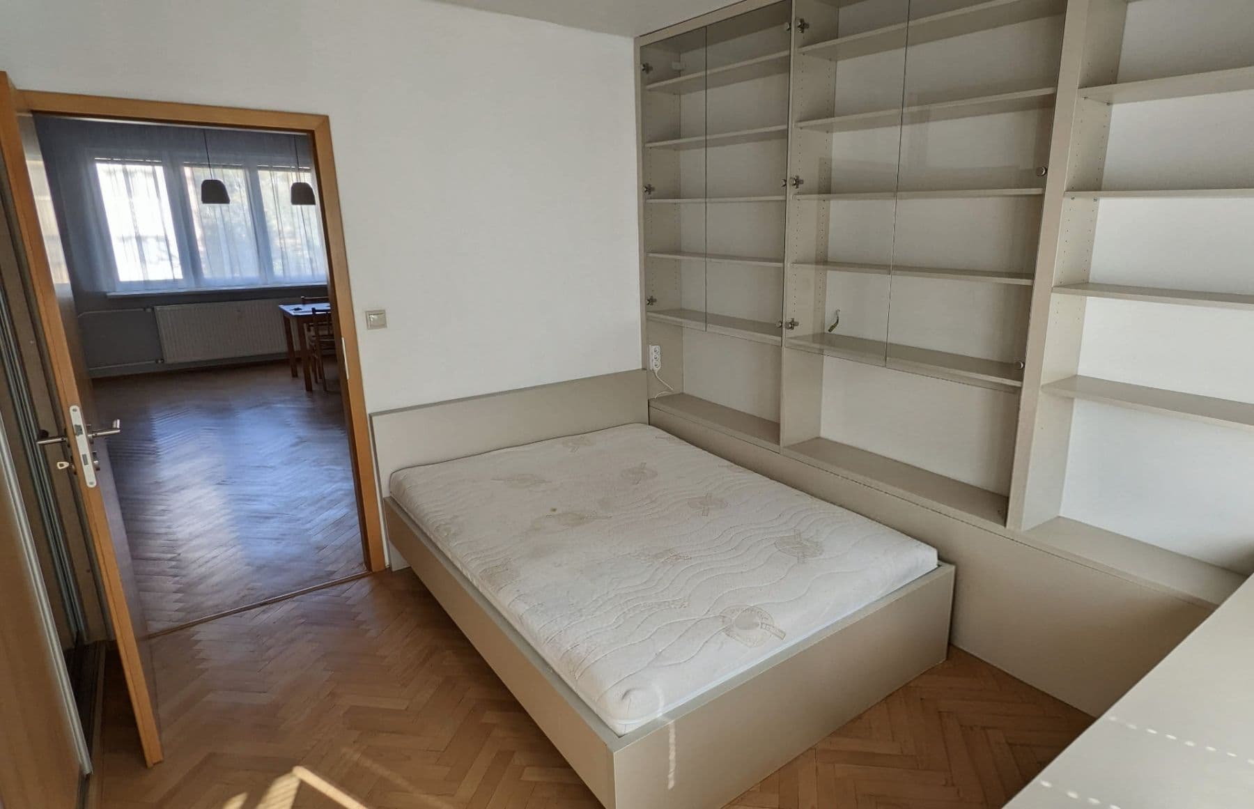 Prenájom bytu 3-izbový 68 m², Tuchorazská, Praha, Praha Prenájom bytu 3-izbový 68 m², Tuchorazská, Praha, Praha