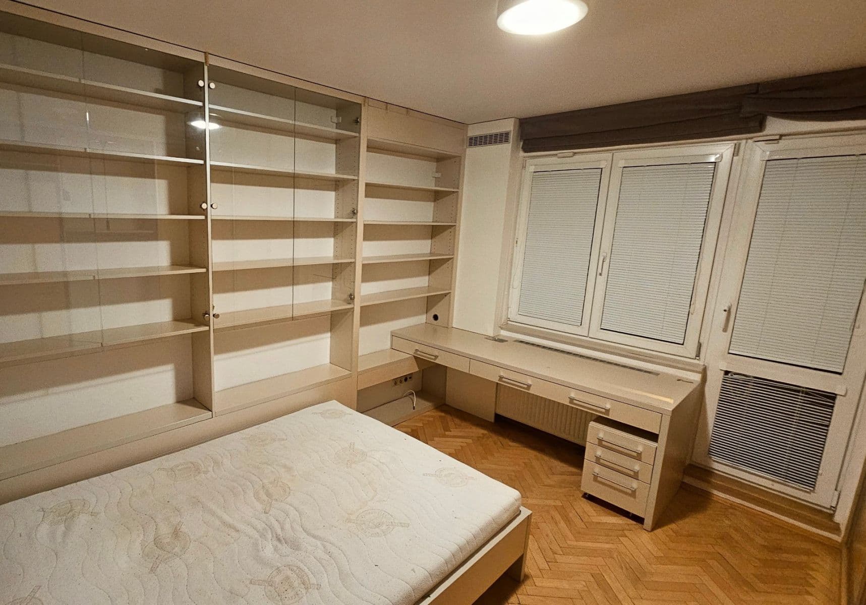 Prenájom bytu 3-izbový 68 m², Tuchorazská, Praha, Praha Prenájom bytu 3-izbový 68 m², Tuchorazská, Praha, Praha