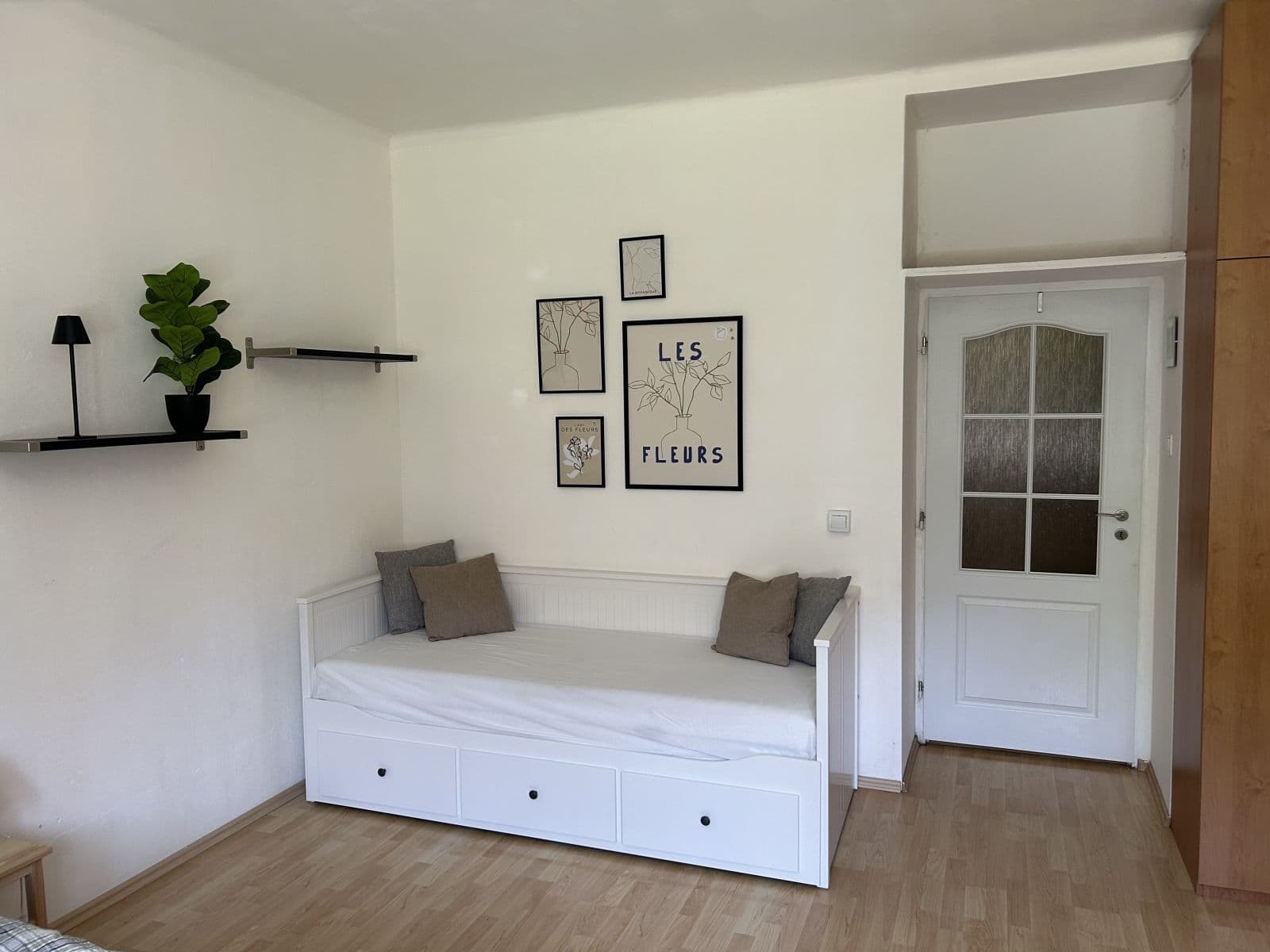 Prenájom bytu 37 m², . května, Praha, Praha Prenájom bytu 37 m², . května, Praha, Praha