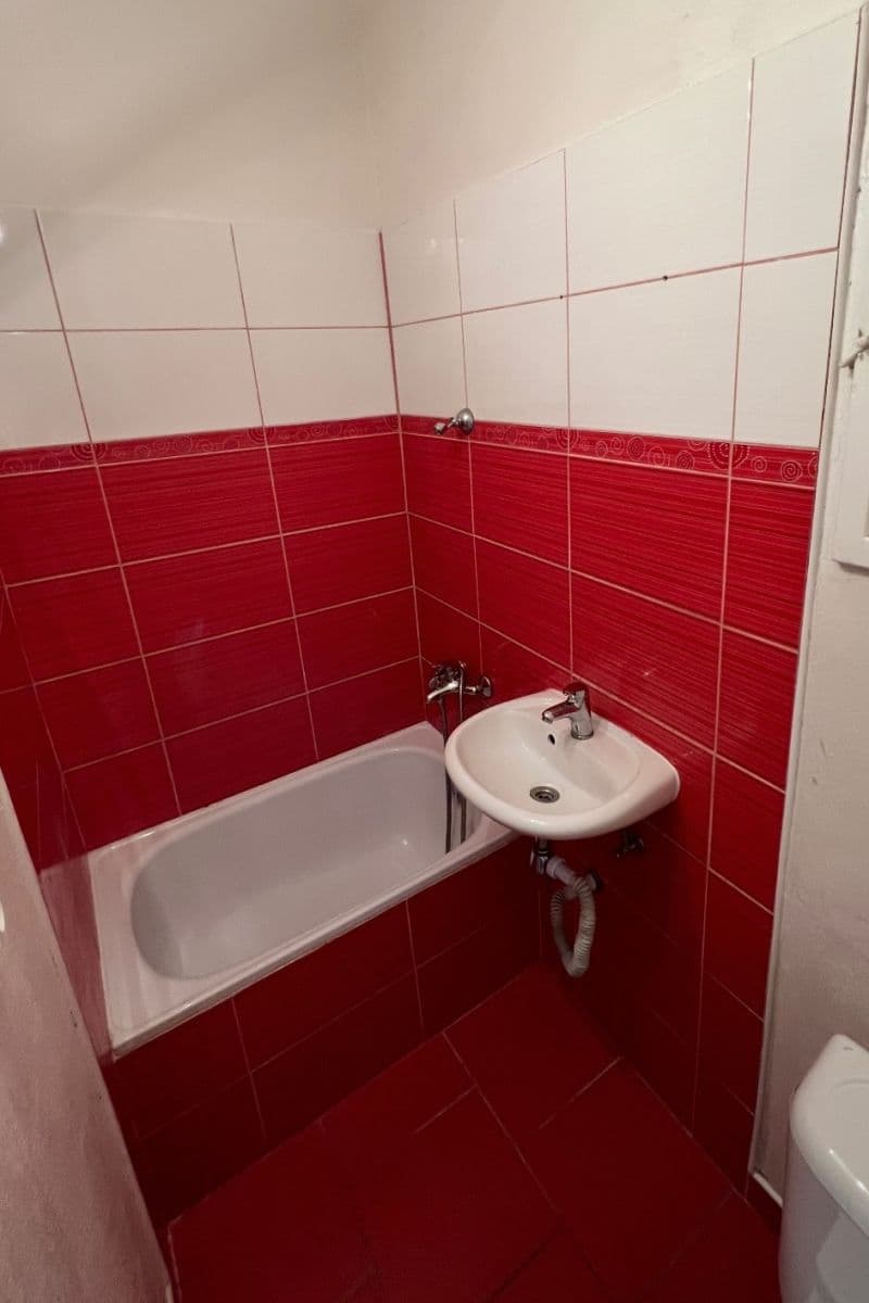Prenájom bytu 1-izbový 45 m², Tilhonova, Brno, Jihomoravský kraj Prenájom bytu 1-izbový 45 m², Tilhonova, Brno, Jihomoravský kraj