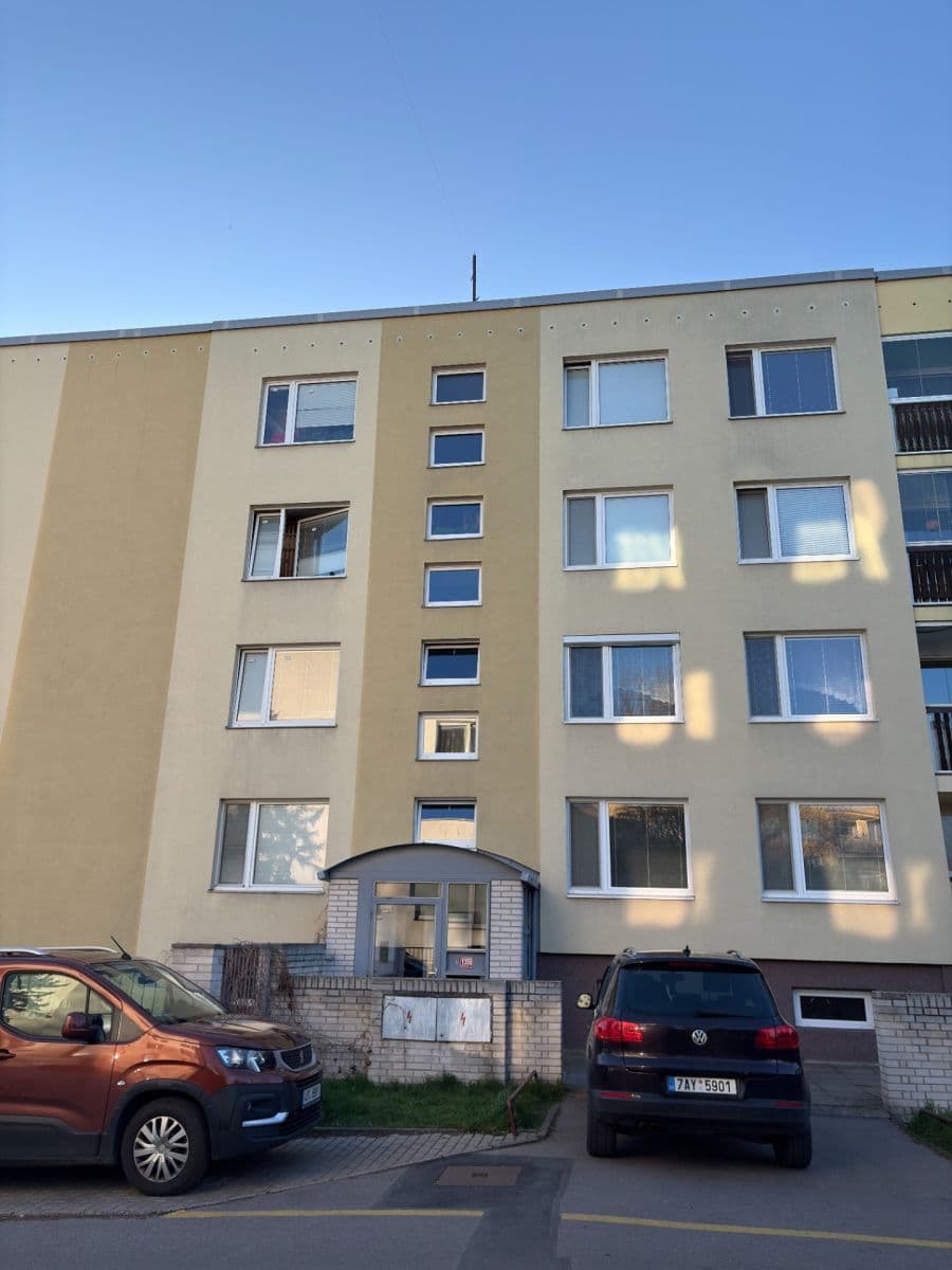 Prenájom bytu 2-izbový 42 m², V Aleji, Poděbrady, Středočeský kraj Prenájom bytu 2-izbový 42 m², V Aleji, Poděbrady, Středočeský kraj