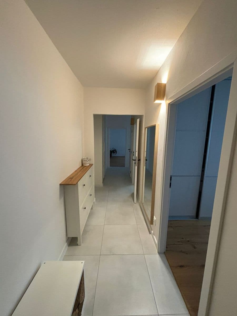 Prenájom bytu 2-izbový 52 m², A. Gwerkovej, Petržalka, Bratislavský kraj Prenájom bytu 2-izbový 52 m², A. Gwerkovej, Petržalka, Bratislavský kraj